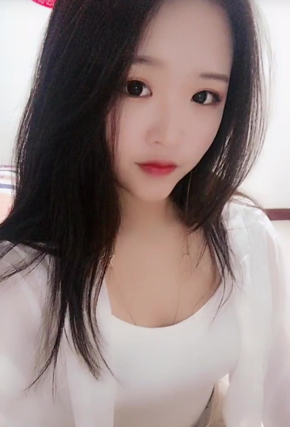 南方兼职小Saob，胸大三点粉，皮肤嫩，上去就是一顿猛艹