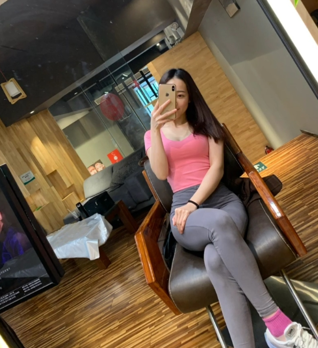 丰满Sao气小姐姐