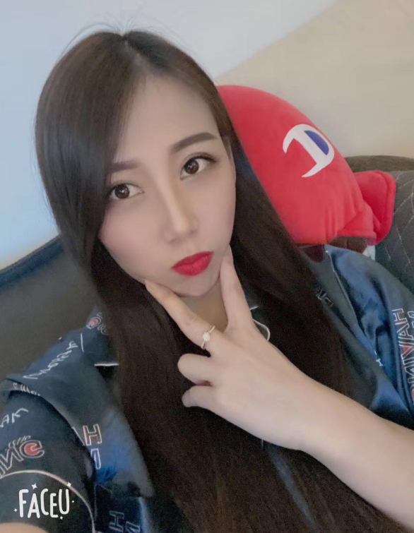 十里河刚来京新入行的活力可爱小萝莉